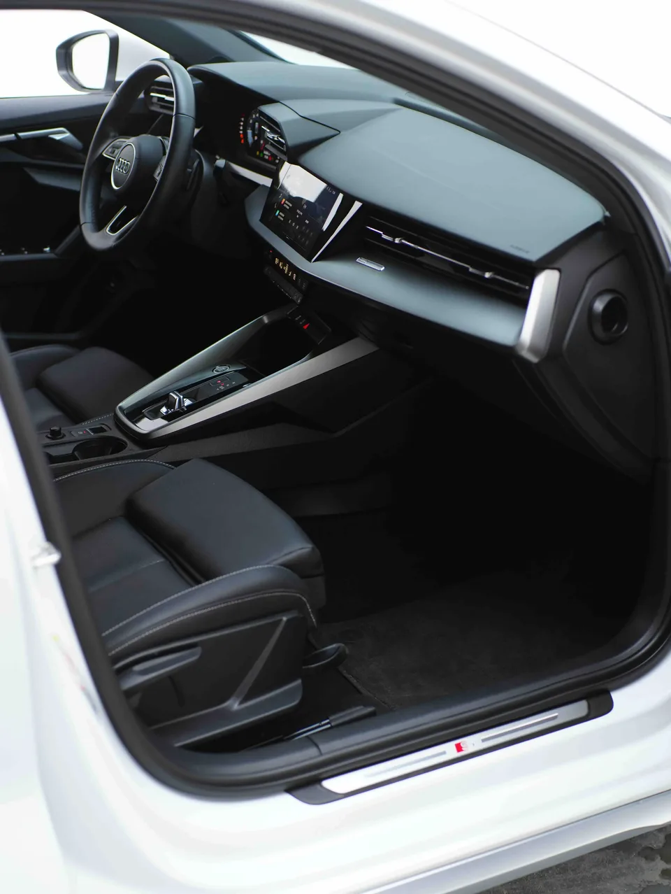 Audi A3 Audi A3 2023 A3L Limousine 35 TFSI facelift: progressive sports model 2023 — thumbnail 4