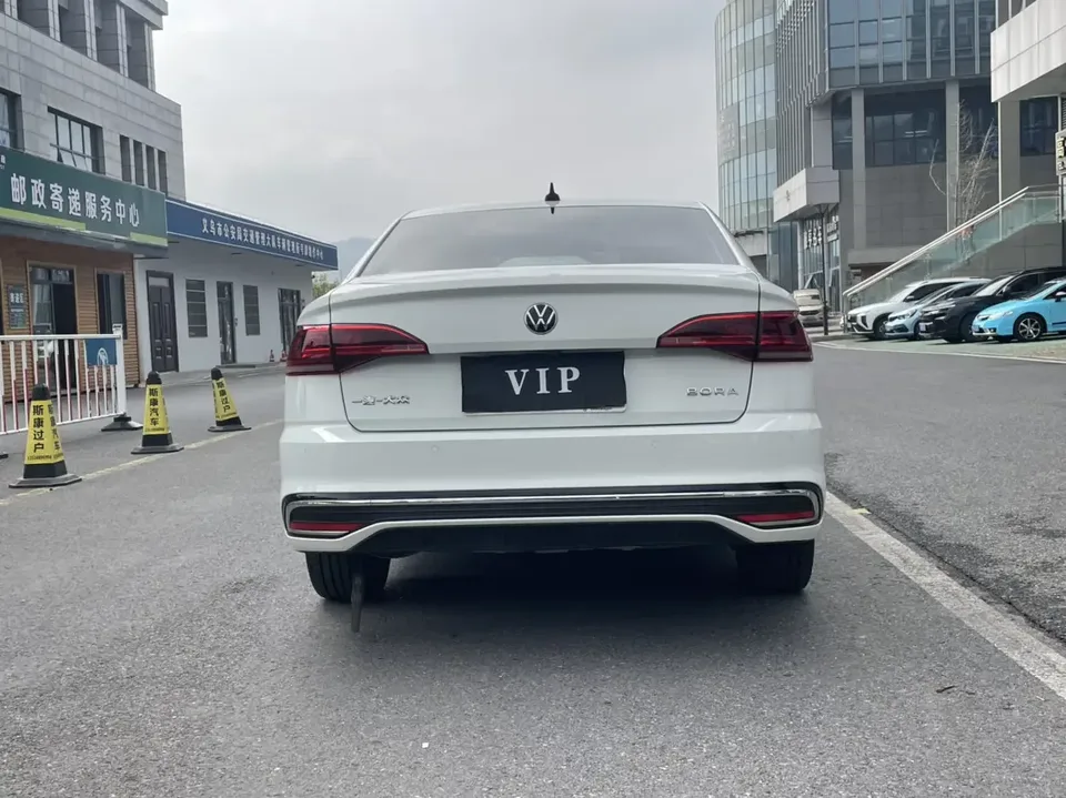 Volkswagen Bora Bora 2023 200TSI DSG Free Travel Edition 2023 — thumbnail 2