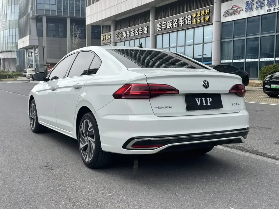 Volkswagen Bora Bora 2023 200TSI DSG Free Travel Edition 2023 — thumbnail 4