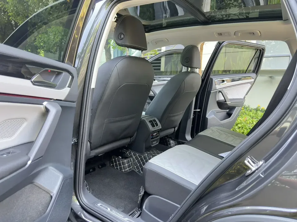 Volkswagen Tayron Tanyue 2024 330TSI 2WD Luxury Plus Advanced Edition 2024 — thumbnail 5