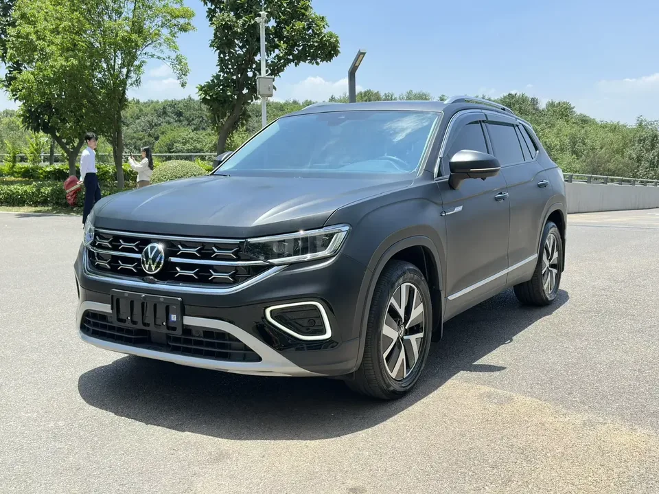 Volkswagen Tayron Tanyue 2024 330TSI 2WD Luxury Plus Advanced Edition 2024 — photo 1, buy with delivery to Moscow