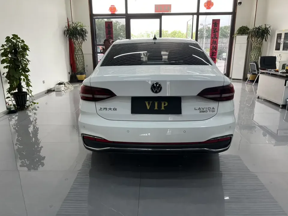 Volkswagen Lavida Lavida 2023 280TSI DSG Full Elegance Edition 2022 — thumbnail 2