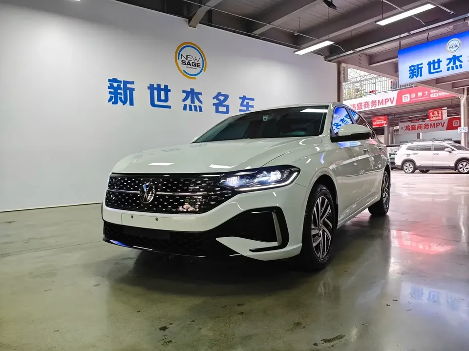 Volkswagen Lavida Lavida 2024 1.5L Automatic Starry Sky 5 Million Edition 2024 — photo 1, buy with delivery to Moscow