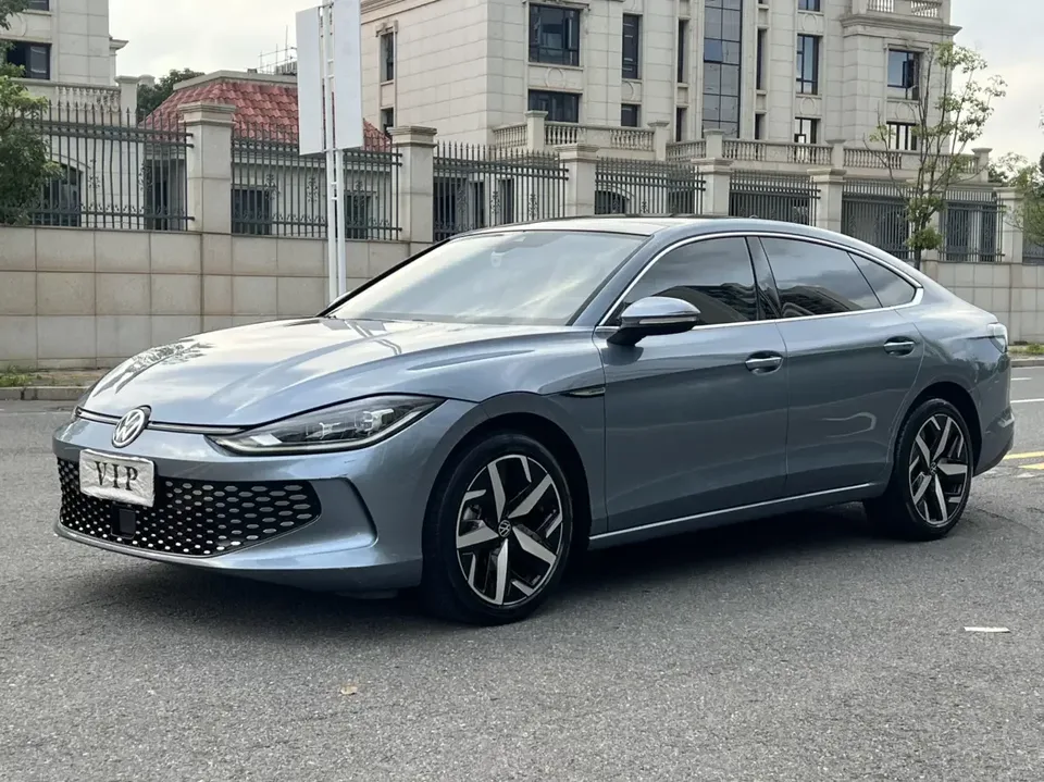 Volkswagen Lamando Lingdu 2022 Lingdu L 280TSI DSG Cool Edition 2022 — photo 1, buy with delivery to Moscow