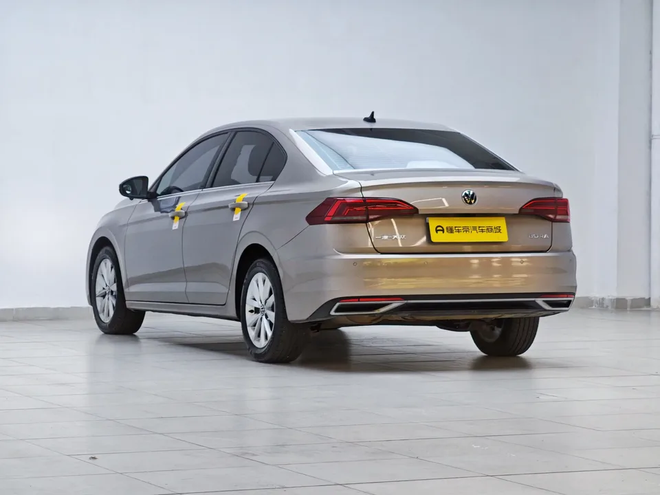 Volkswagen Bora Bora 2021 1.5L Automatic Comfort Smart Connection Edition 2022 — thumbnail 2