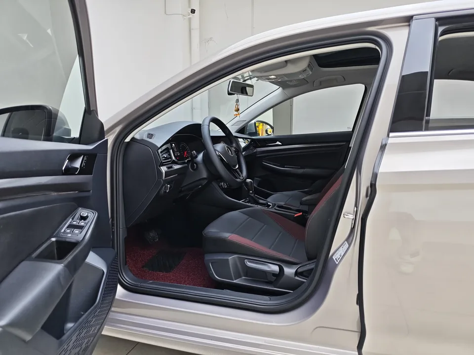 Volkswagen Bora Bora 2021 1.5L Automatic Comfort Smart Connection Edition 2022 — thumbnail 5
