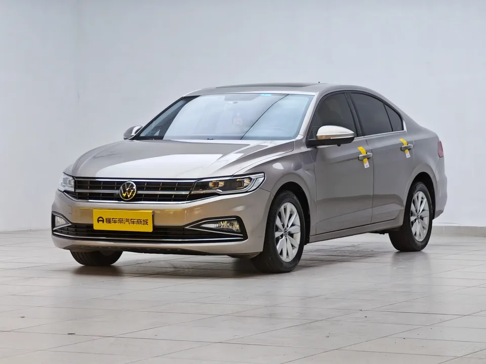 Volkswagen Bora Bora 2021 1.5L Automatic Comfort Smart Connection Edition 2022 — photo 1, buy with delivery to Moscow