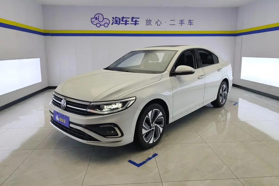 Volkswagen Bora Bora 2023 200TSI DSG Joy Travel PRO Edition 2023 — photo 1, buy with delivery to Moscow