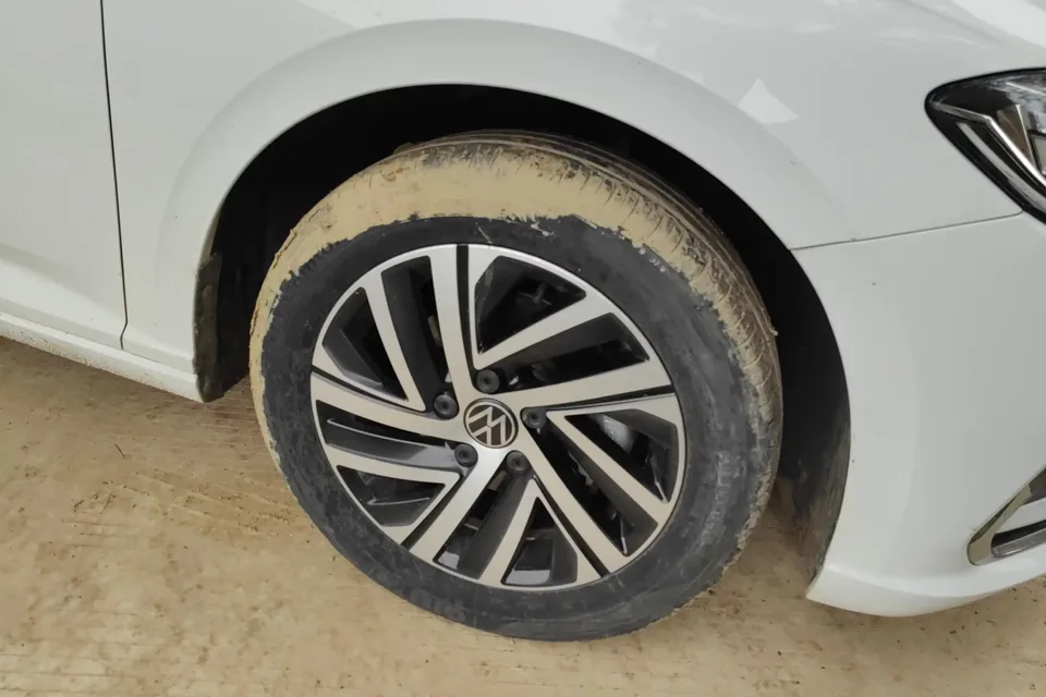 Volkswagen Lavida Lavida 2023 Modified 1.5L Automatic 5 million version 2023 — thumbnail 3