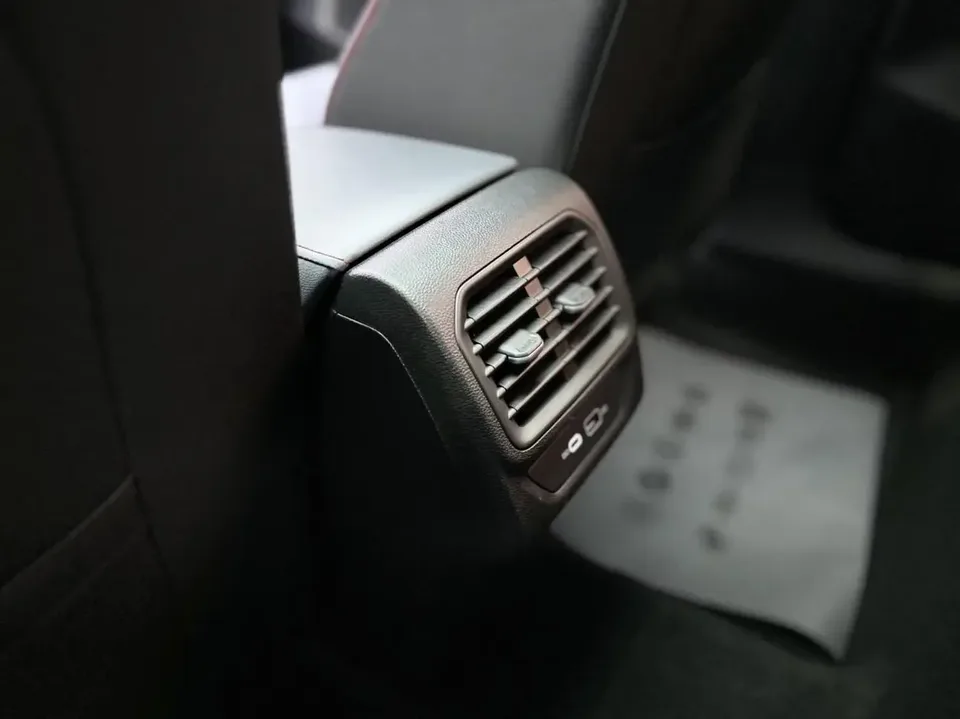 Volkswagen Lamando Lingdu 2023 Lingdu L 280TSI DSG Cool Edition 2023 — thumbnail 3