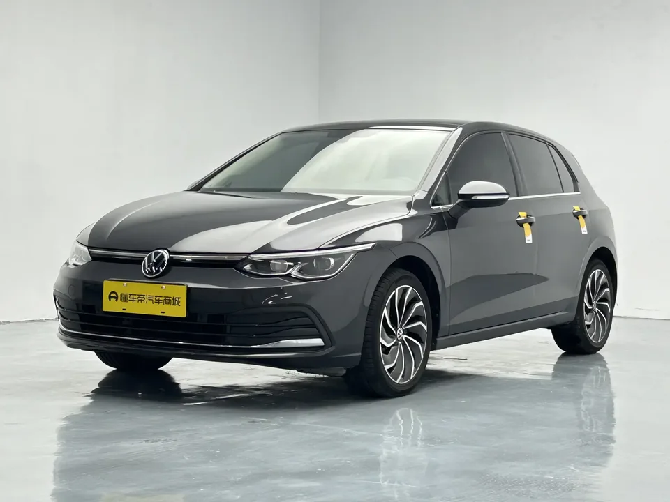 Volkswagen Golf golf 2023 280TSI DSG Pro 2023 — photo 1, buy with delivery to Moscow