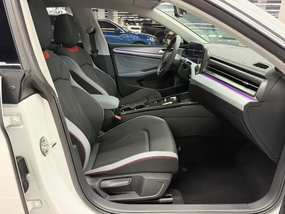Volkswagen Lamando Lingdu 2024 Lingdu L 280TSI DSG Cool Edition 2024 — thumbnail 5