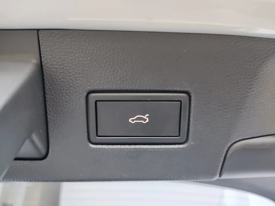 Volkswagen Lamando Lingdu 2022 Lingdu L 280TSI DSG Cool Edition 2022 — thumbnail 3