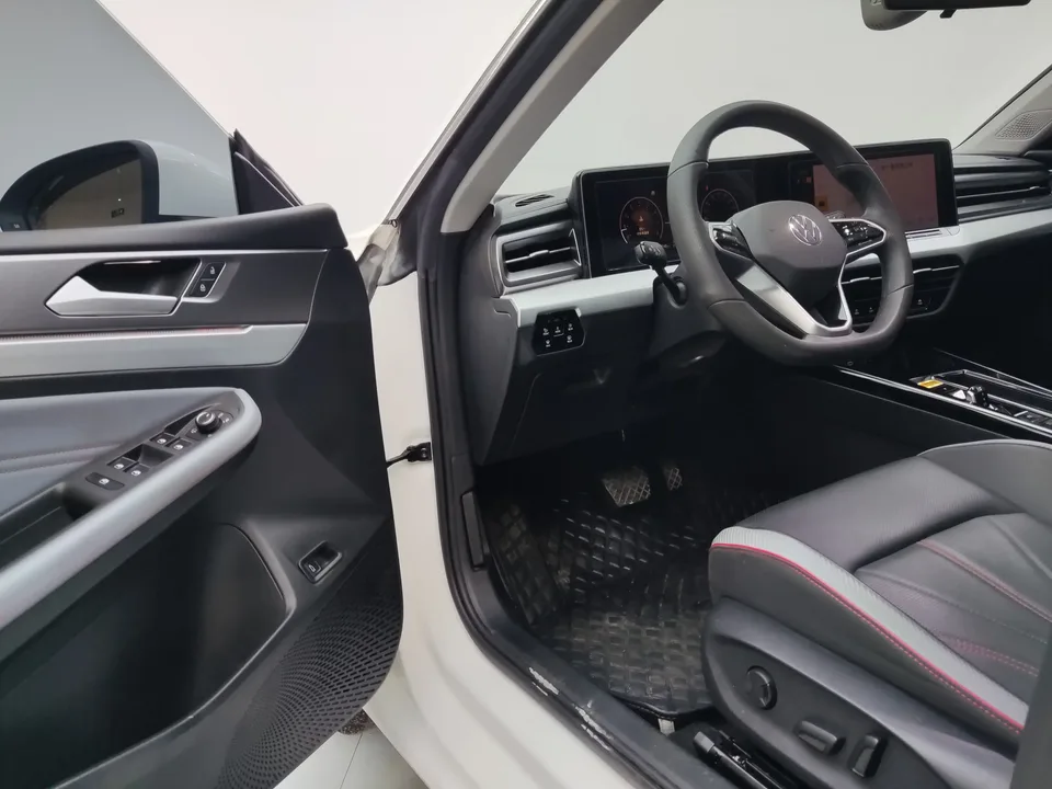 Volkswagen Lamando Lingdu 2022 Lingdu L 280TSI DSG Cool Edition 2022 — thumbnail 5