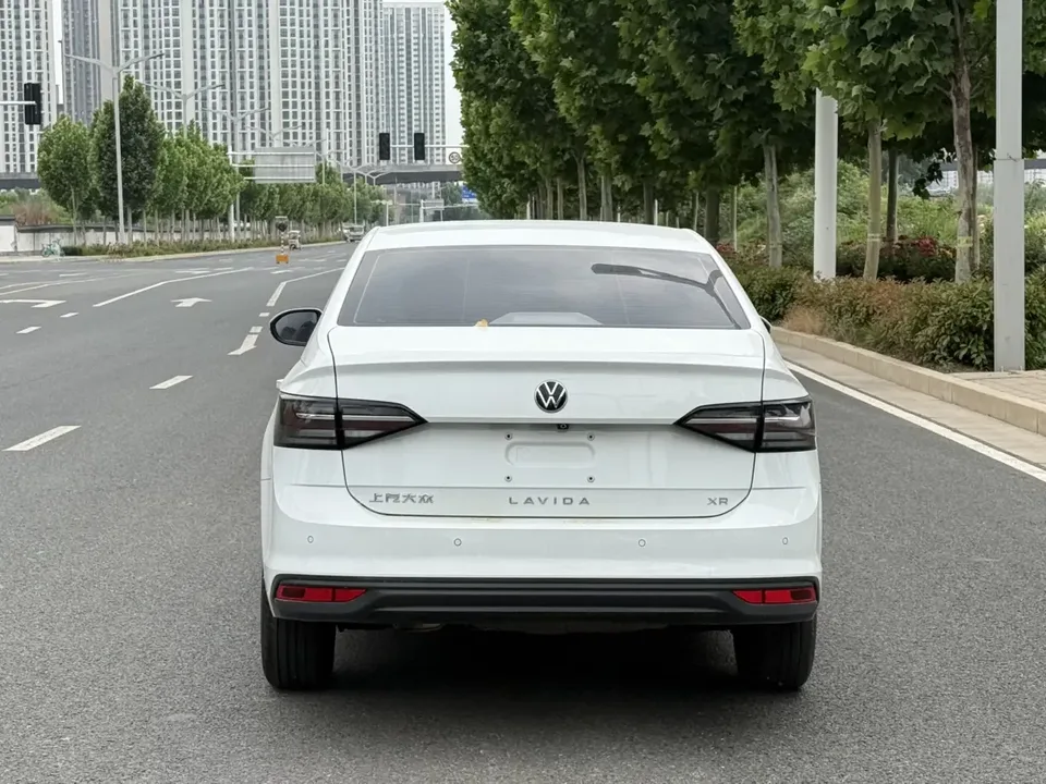 Volkswagen Lavida Lavida 2025 New 1.5L Outstanding New Elegant Edition 2025 — миниатюра 2