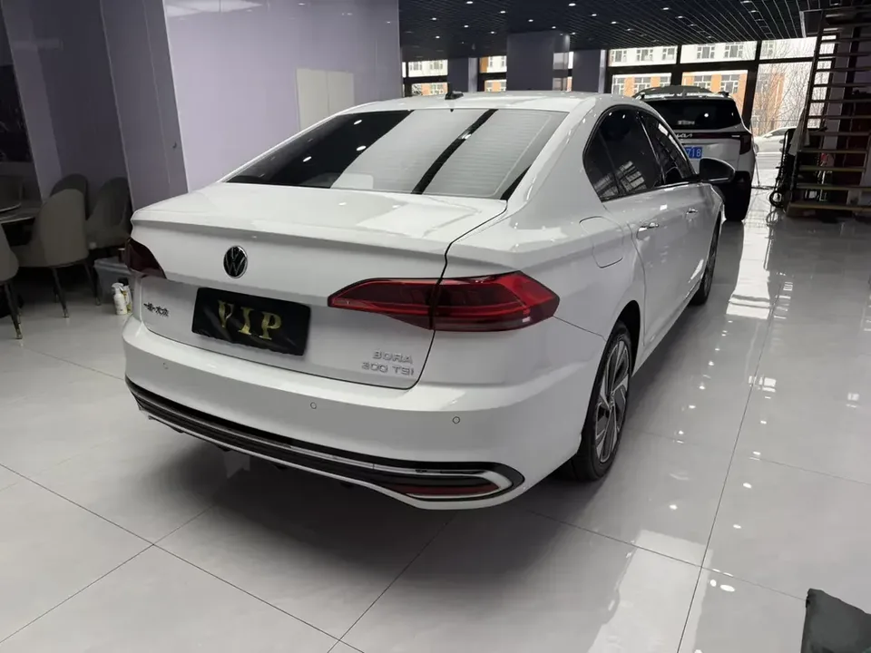 Volkswagen Bora Bora 2023 200TSI DSG Joy Travel PRO Edition 2023 — thumbnail 2