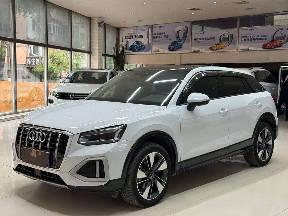 Audi Q2L Audi Q2L 2022 35 TFSI Stylish and Elegant 2022 — photo 1, buy with delivery to Moscow