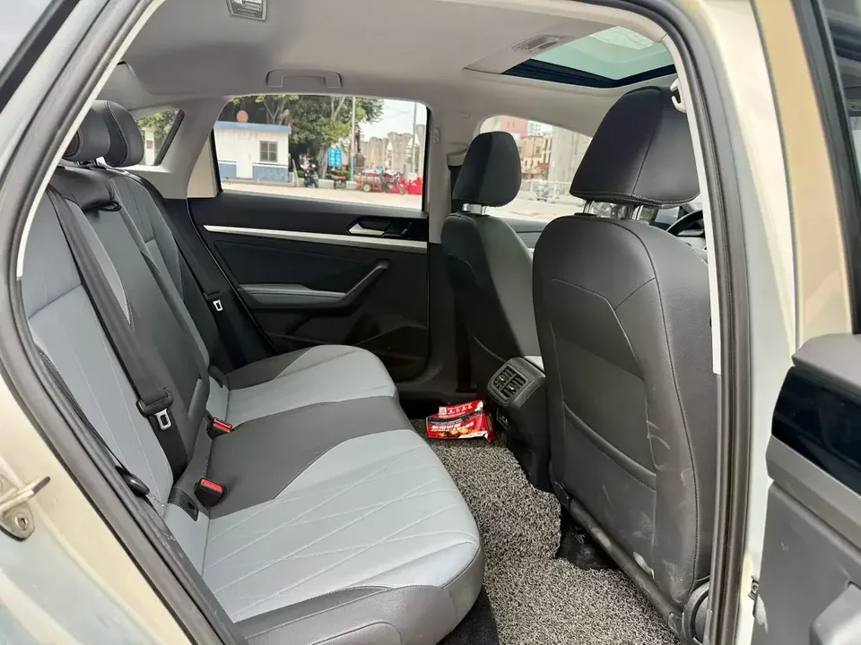 Volkswagen Lavida Lavida 2023 1.5L Automatic Fully Edition 2022 — thumbnail 3