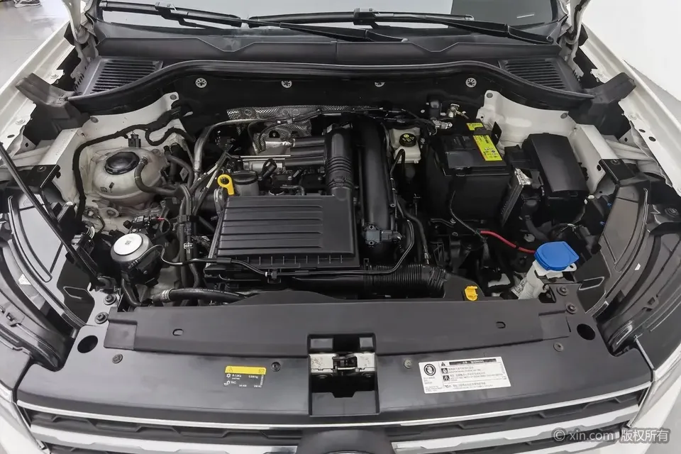 Volkswagen Tharu tuyue 2022 280TSI 2WD Deluxe Edition 2023 — thumbnail 2