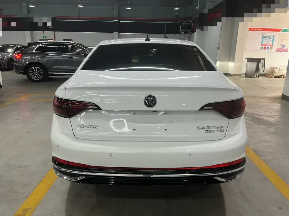 Volkswagen Sagitar Sagitar 2023 280TSI DSG Beyond Edition Plus 2022 — thumbnail 2