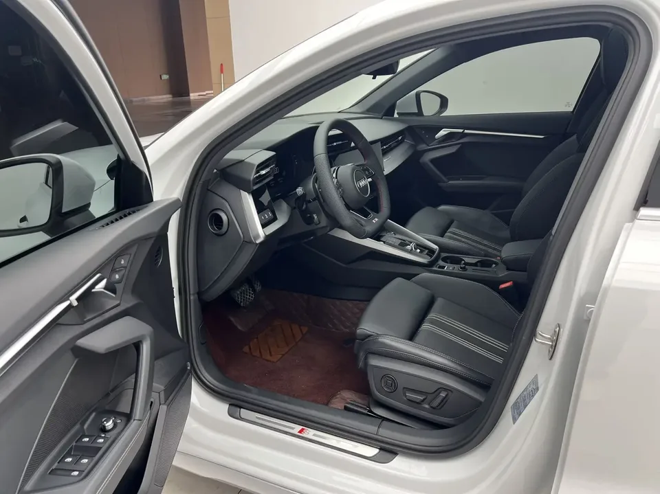 Audi A3 Audi A3 2022 Sportback 35 TFSI Stylish and sporty 2022 — thumbnail 5