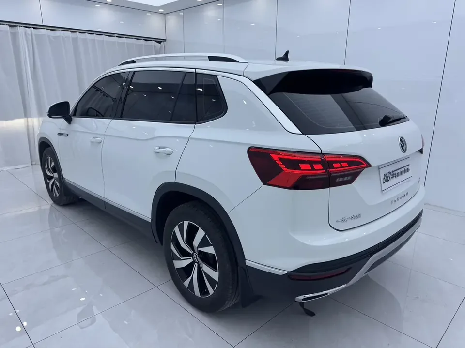 Volkswagen Tayron Tanyue 2022 280TSI 2WD Luxury Smart Edition 2022 — photo 1, buy with delivery to Moscow