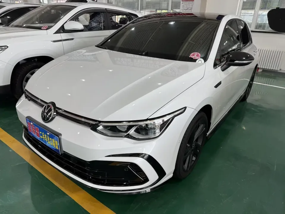 Volkswagen Golf golf 2021 280TSI DSG R-Line 2022 — photo 1, buy with delivery to Moscow