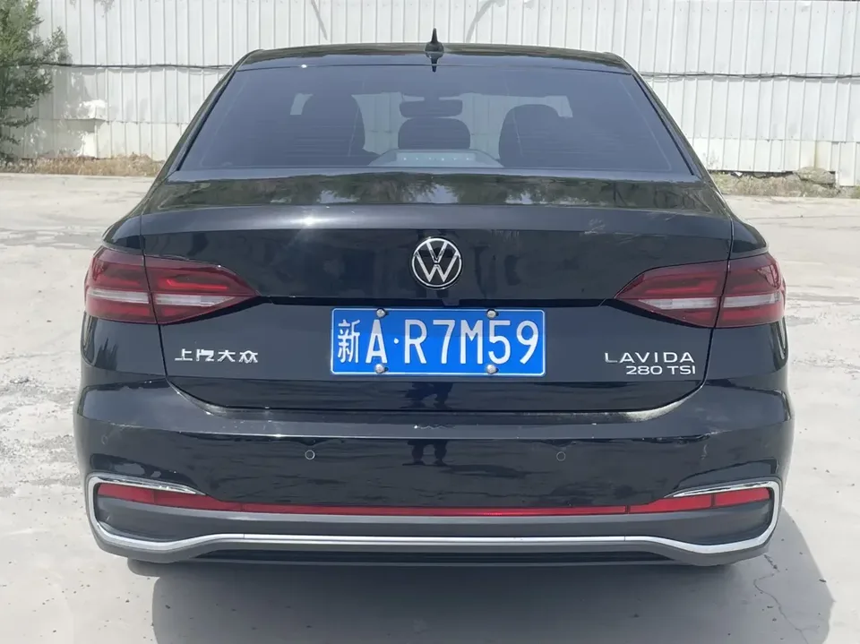 Volkswagen Lavida Lavida 2023 280TSI DSG Full Elegance Edition 2022 — thumbnail 2