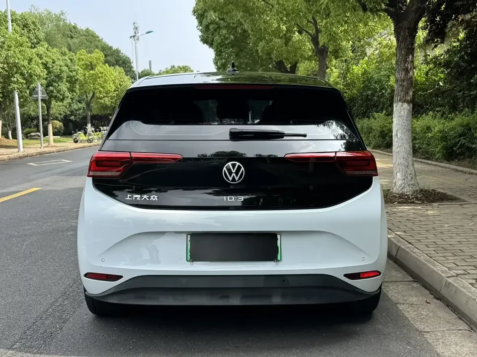 Volkswagen ID.3 Volkswagen ID.3 2023 Upgraded Pure Smart Edition 2023 — thumbnail 2
