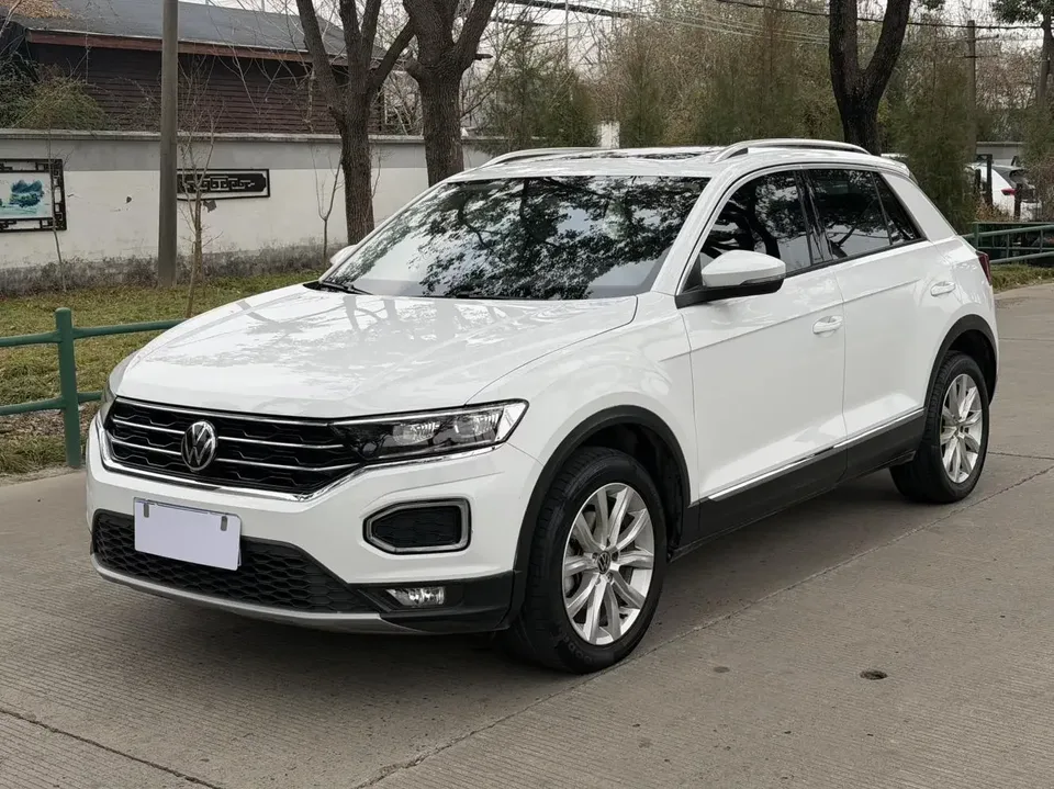 Volkswagen T-Roc TANG 2022 280TSI DSG 2WD Elite PLUS 2023 — photo 1, buy with delivery to Moscow