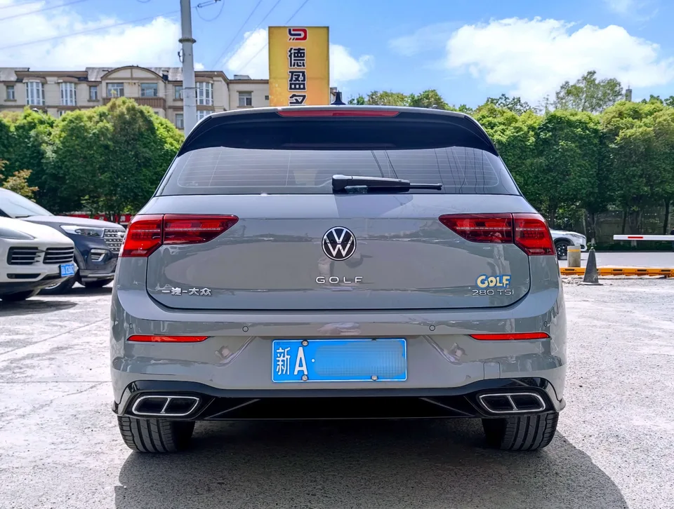 Volkswagen Golf golf 2023 280TSI DSG R-Line Lite 2024 — thumbnail 2