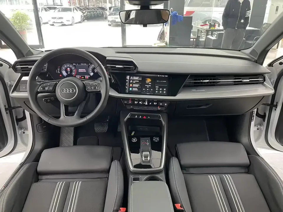 Audi A3 Audi A3 2023 A3L Limousine 35 TFSI facelift: stylish and sporty 2023 — thumbnail 3