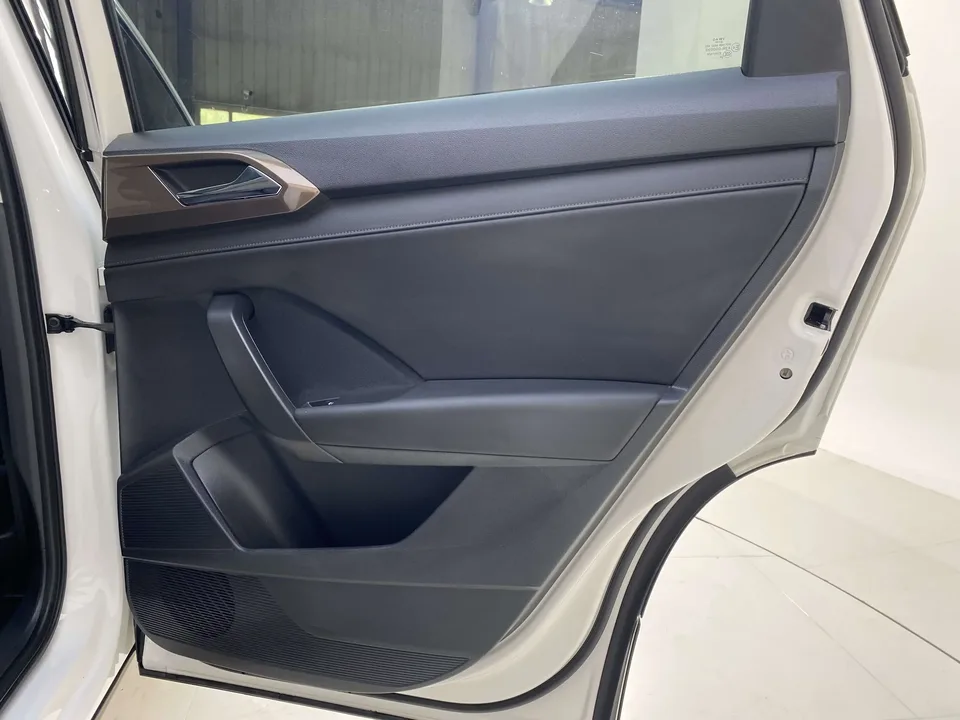 Volkswagen Tharu tuyue 2021 280TSI 2WD Deluxe Edition 2022 — thumbnail 3