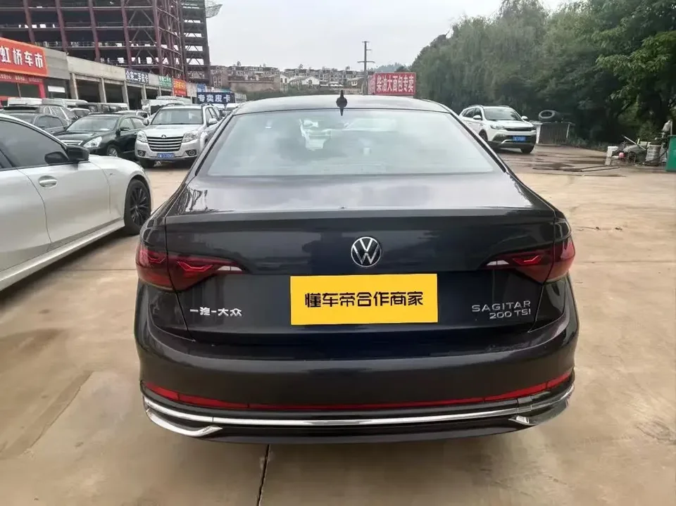 Volkswagen Sagitar Sagitar 2023 200TSI DSG Flying Edition 2023 — thumbnail 2