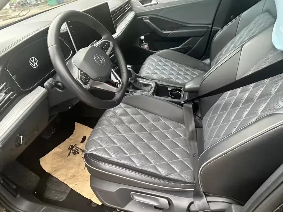 Volkswagen Sagitar Sagitar 2023 200TSI DSG Flying Edition 2023 — thumbnail 3