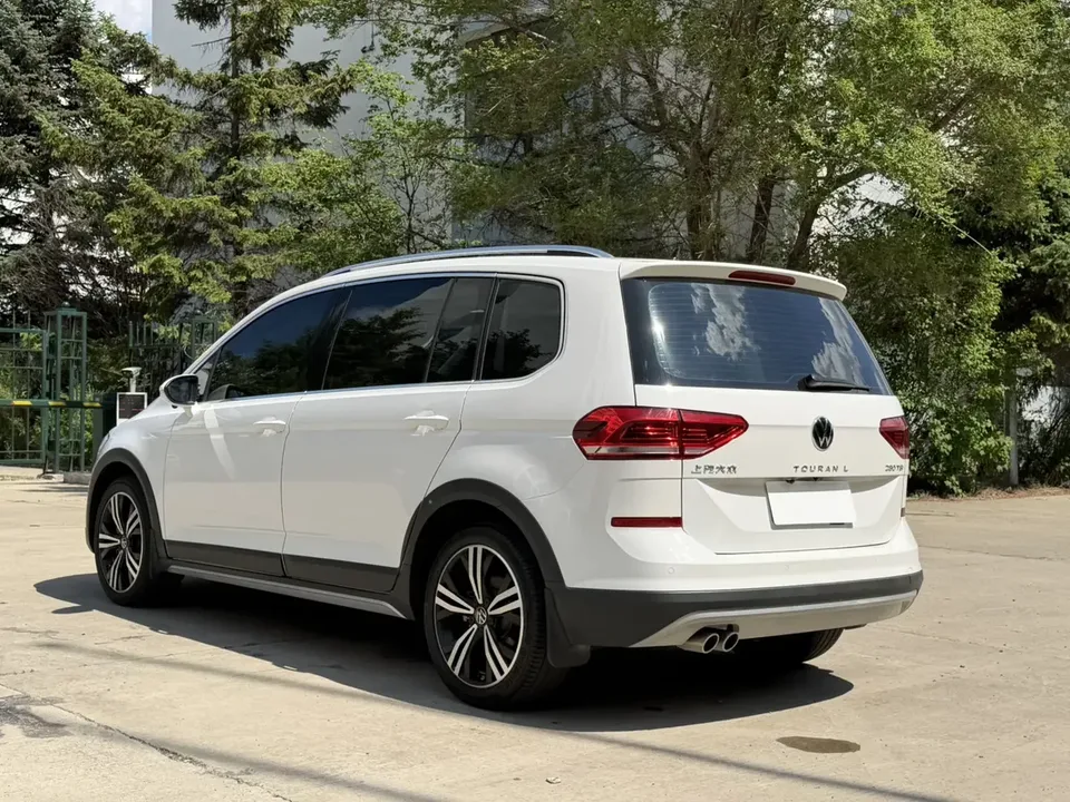 Volkswagen Touran L Touran L 2021 280TSI DSG 7-seater 2022 — thumbnail 2