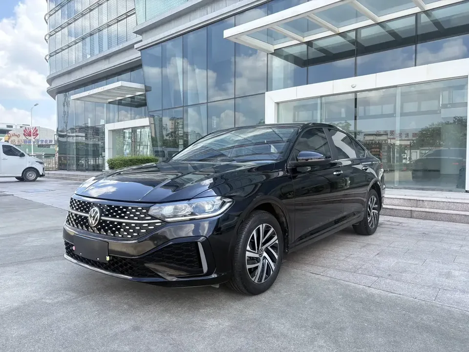 Volkswagen Lavida Lavida 2023 280TSI DSG Starry Sky Edition 2023 — photo 1, buy with delivery to Moscow