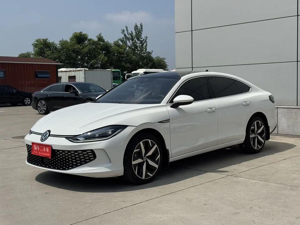 Volkswagen Lamando Lingdu 2023 Lingdu L 280TSI DSG Cool Edition 2023 — photo 1, buy with delivery to Moscow