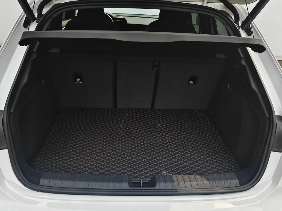 Audi A3 Audi A3 2024 Sportback 35 TFSI Stylish and sporty 2024 — thumbnail 4