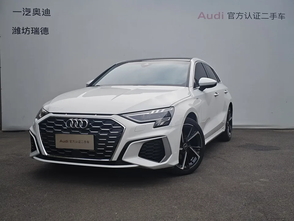 Audi A3 Audi A3 2024 Sportback 35 TFSI Stylish and sporty 2024 — photo 1, buy with delivery to Moscow