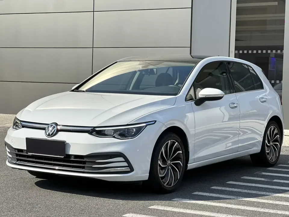 Volkswagen Golf golf 2021 280TSI DSG Pro 2022 — photo 1, buy with delivery to Moscow