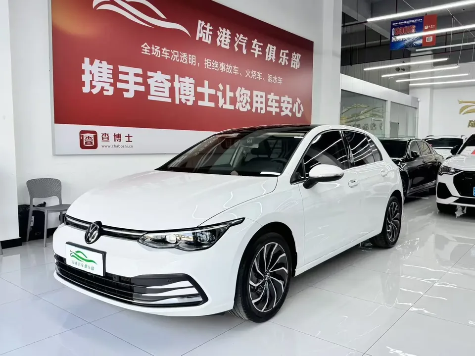 Volkswagen Golf golf 2023 280TSI DSG Pro facelift 2024 — photo 1, buy with delivery to Moscow
