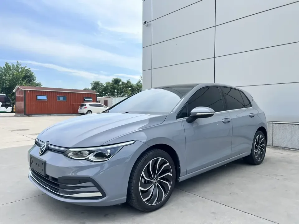 Volkswagen Golf golf 2023 280TSI DSG Pro 20th Anniversary 2023 — photo 1, buy with delivery to Moscow