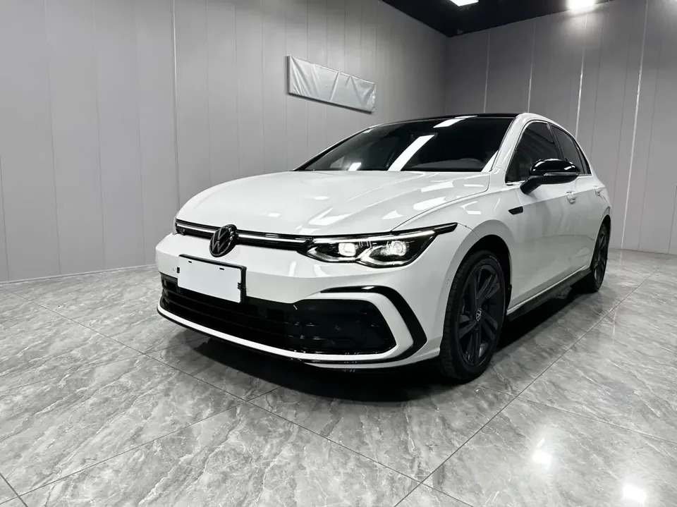 Volkswagen Golf golf 2023 280TSI DSG R-Line Lite 2022 — photo 1, buy with delivery to Moscow