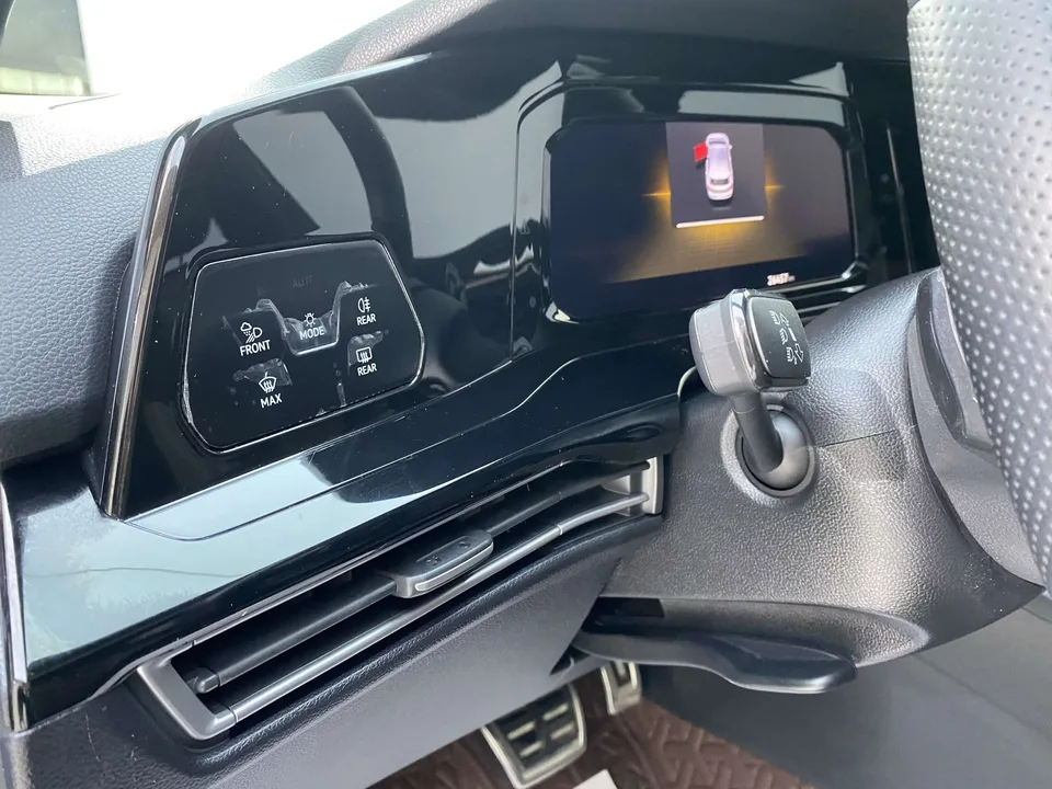 Volkswagen Golf golf 2023 280TSI DSG R-Line 2023 — thumbnail 3