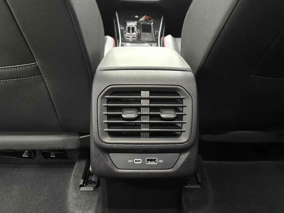Volkswagen Lamando Lingdu 2023 Lingdu L 280TSI DSG Cool Edition 2023 — thumbnail 3