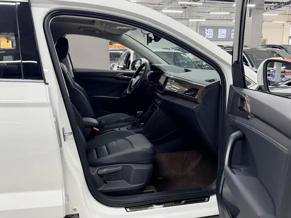 Volkswagen Tharu tuyue 2022 280TSI 2WD Deluxe Edition 2022 — thumbnail 4
