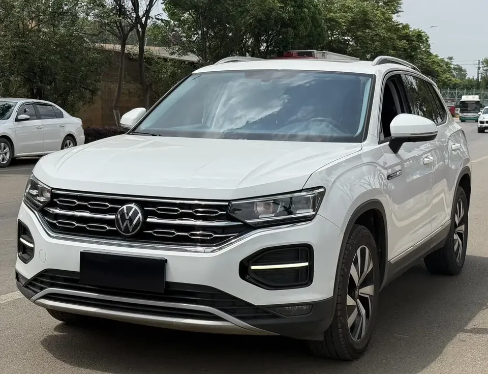 Volkswagen Tayron Tanyue 2022 280TSI 2WD Luxury Smart Edition 2022 — photo 1, buy with delivery to Moscow