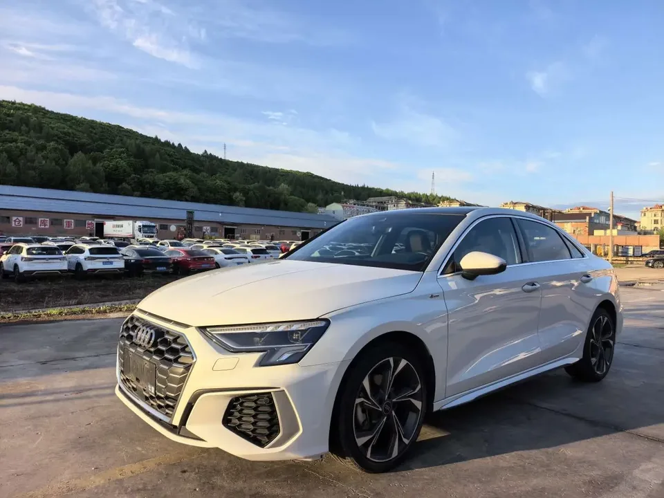 Audi A3 Audi A3 2022 A3L Limousine 35 TFSI Luxury Sports 2022 — photo 1, buy with delivery to Moscow