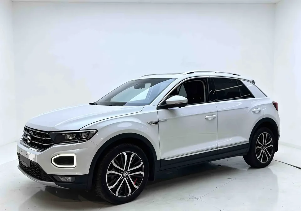 Volkswagen T-Roc TANG 2022 280TSI DSG 2WD Comfort PLUS 2023 — photo 1, buy with delivery to Moscow